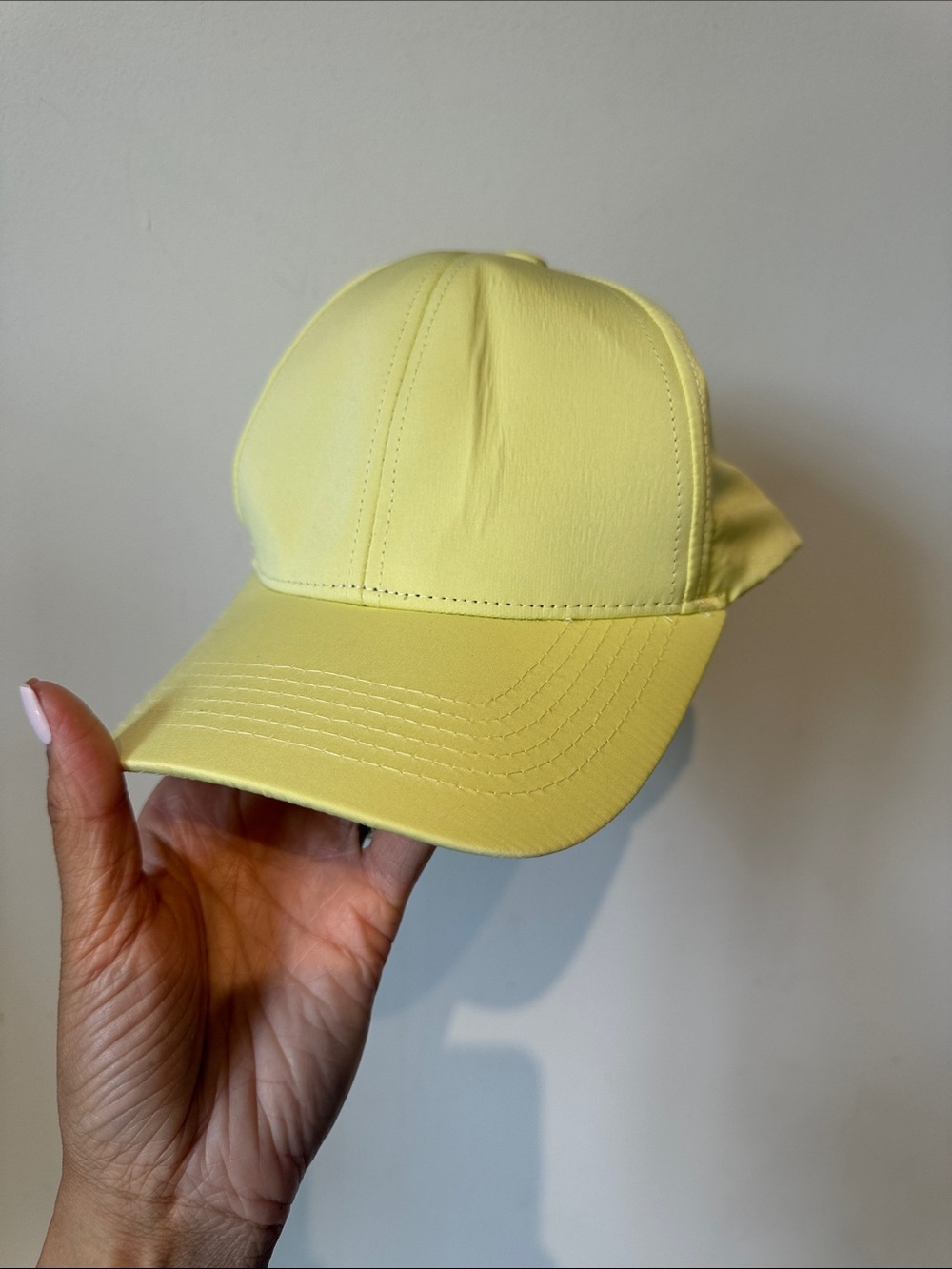 Popflex hat yellow never worn